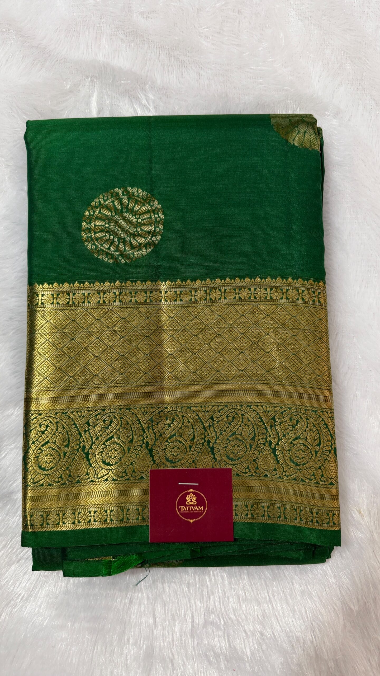 pure kanchipuram sun wheel motif design (green)